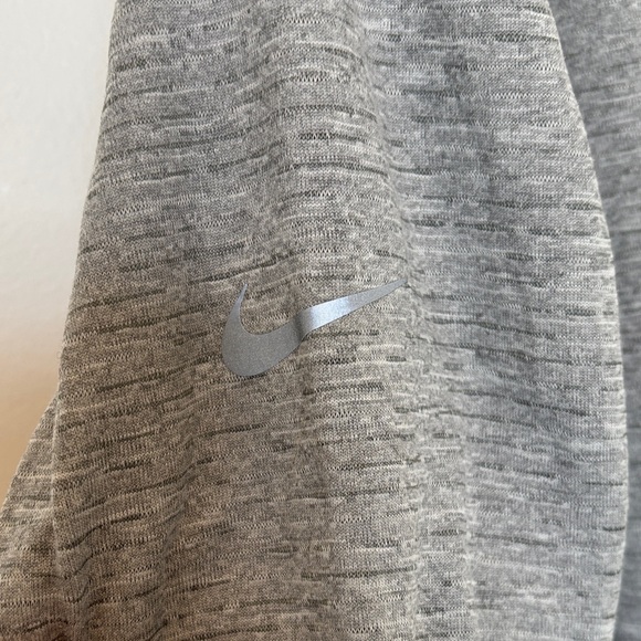 NIKE Dry Fit Running Women's Quarter-Zip Top Size L - Picture 3 of 5